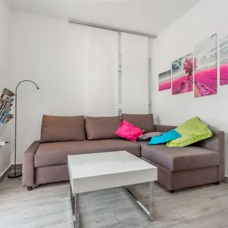 Casa Moderna Feriehus Pula