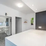 Casa Moderna *
