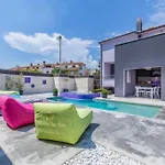 Casa Moderna Semesterbostad